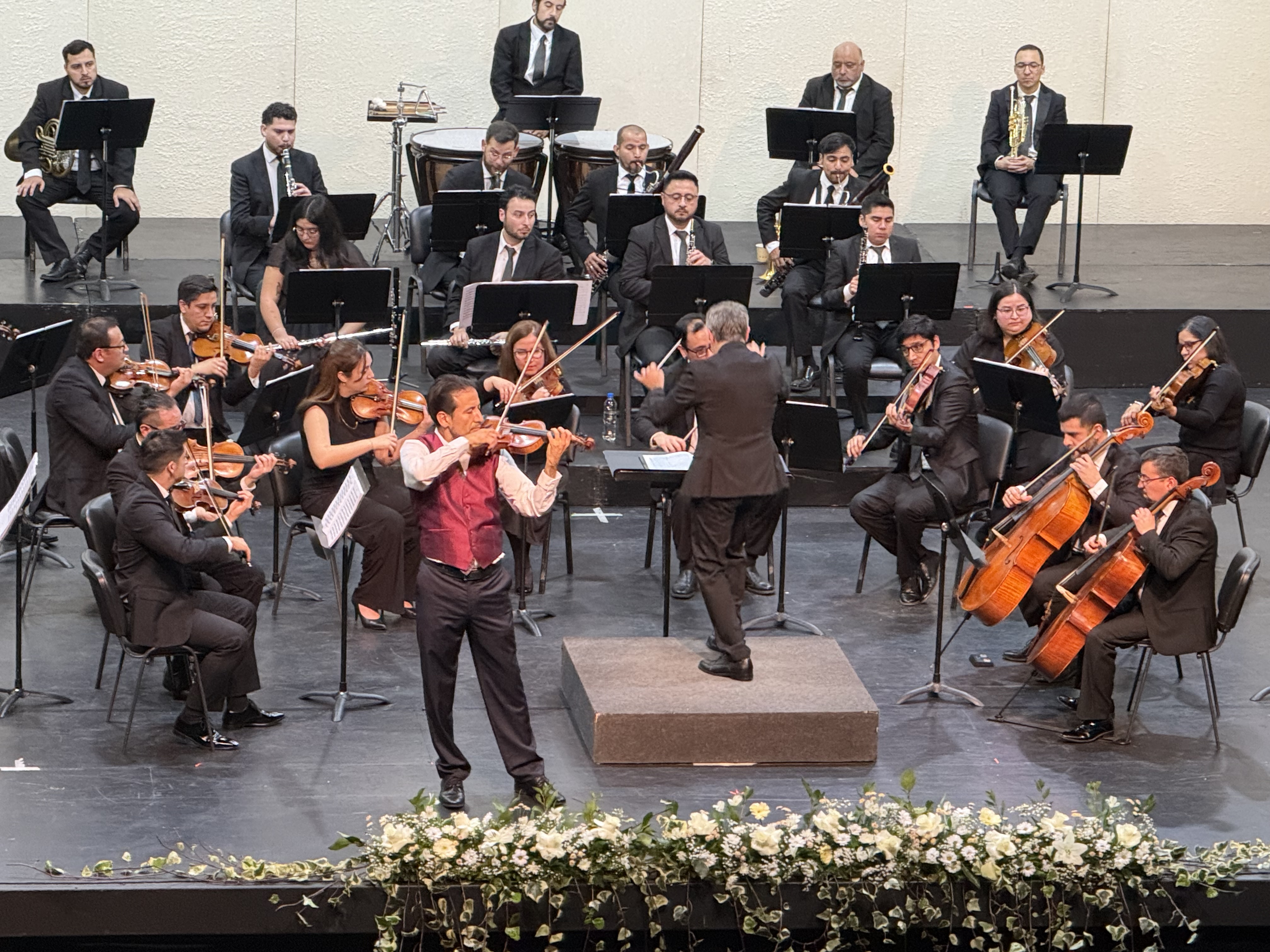 Otoño Romántico en Temuco: Mendelssohn brilló junto a Richard Biaggini y la Orquesta Filarmónica de Temuco